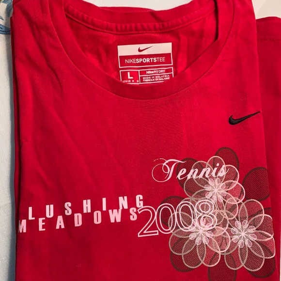 Nike Tops - Never Worn Ladies Nike USOpen ‘08 L/S